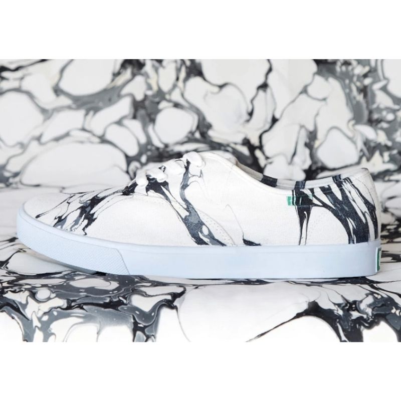 vegan foot wear the hunter's moon